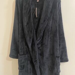 Victoria's Secret Plush Black Robe